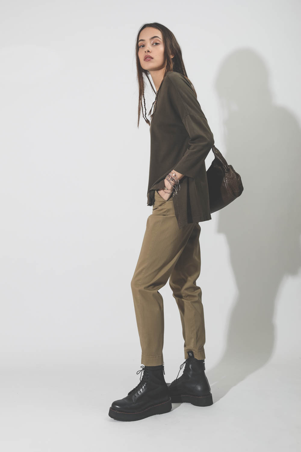 Pantalon en toile Matilda chino regular camel Nine In The Morning 