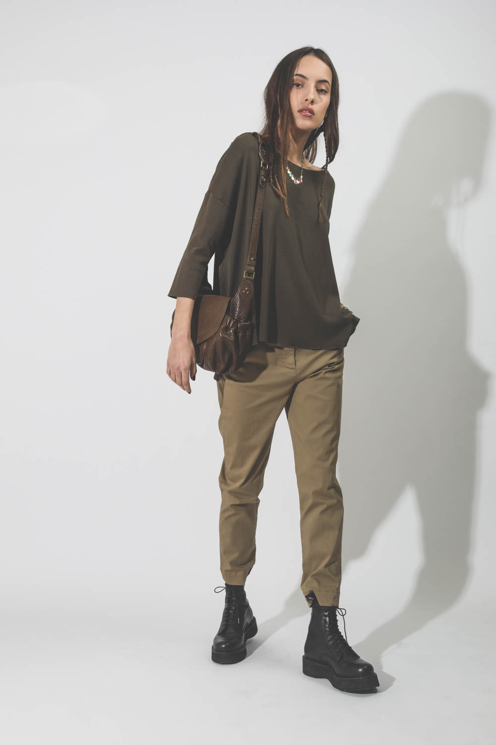 Pantalon en toile Matilda chino regular camel Nine In The Morning 