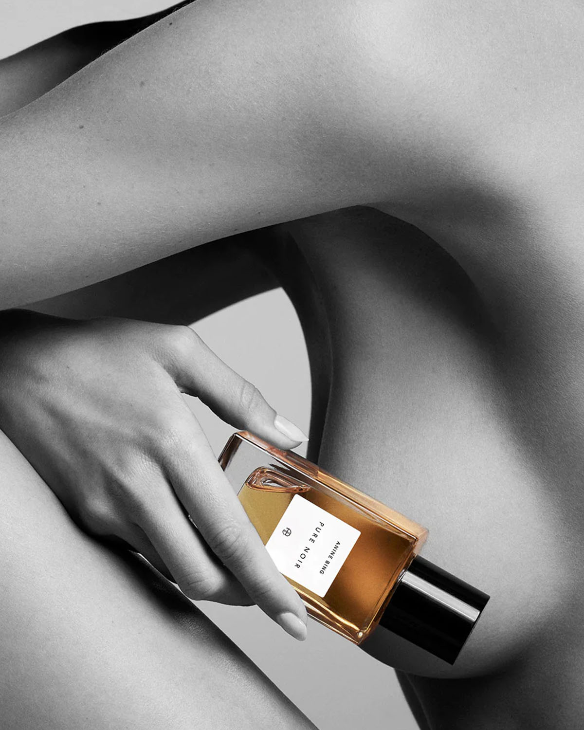 Produit Eau de Parfum Pure Noir Anine Bing.