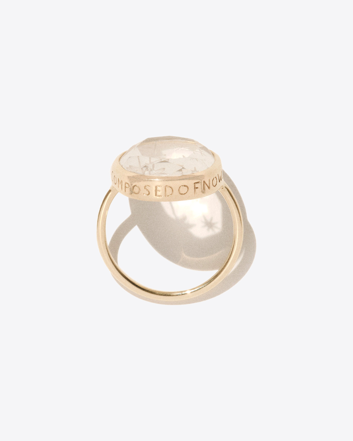 Bague Alba Pascale Monvoisin en or jaune avec pierre cristal de roche.