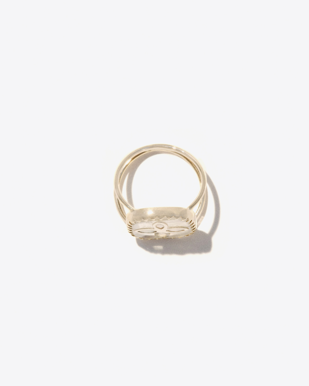 Bowie N°2 Pascale Monvoisin opal and moonstone ring in 9 carat yellow gold. Profile.