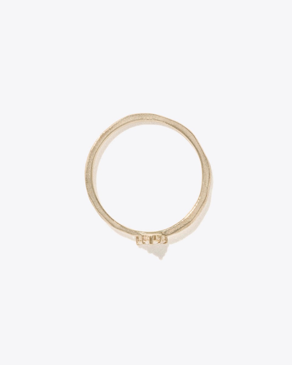 Bague Gaby N&deg;1 Pascale Monvoisin en or jaune et diamant,  vue de profil.