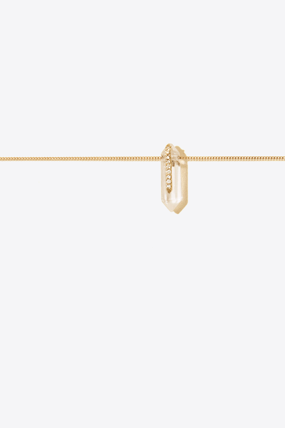 Collier ras du cou pendentif en cristal et diamants sur chaine en or rose Moon N°1 Pascale . Détail du pendentif.