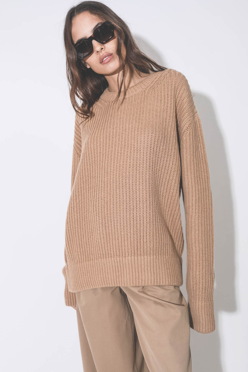 Maison Flaneur Pull Col Rond Cachemire Camel