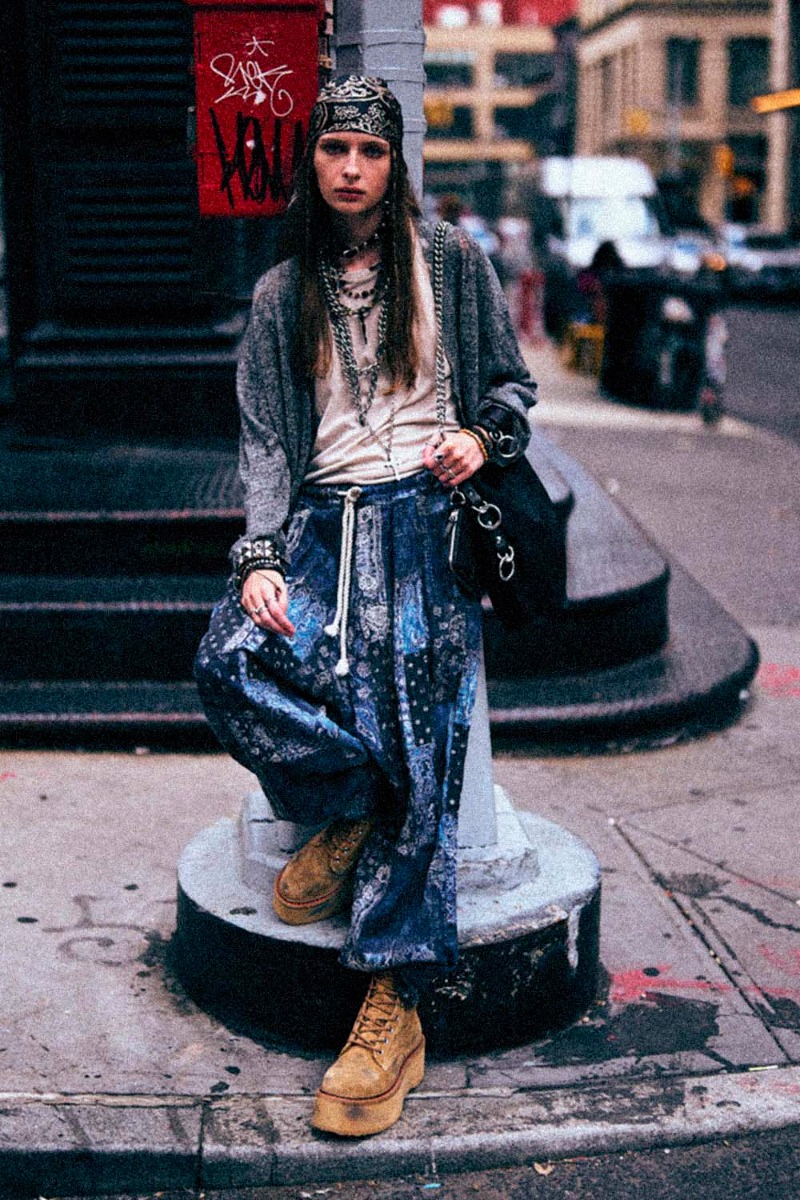 Cardigan Boyfriend R13 en lin d&eacute;maill&eacute; gris chin&eacute;, port&eacute; de face ouvert.