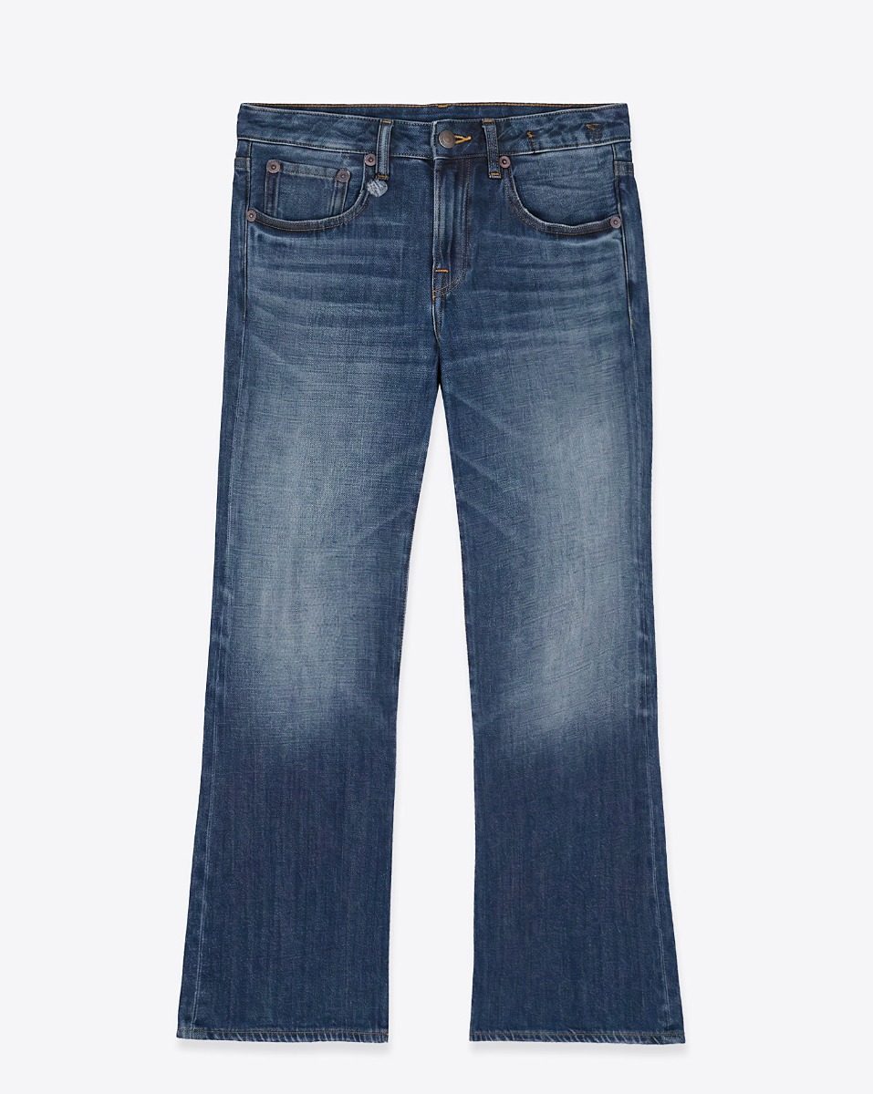 Jean Joan Cropped Flare R13 en denim bleu d&eacute;lavage &laquo; Raine Blue &raquo;, vu de face.