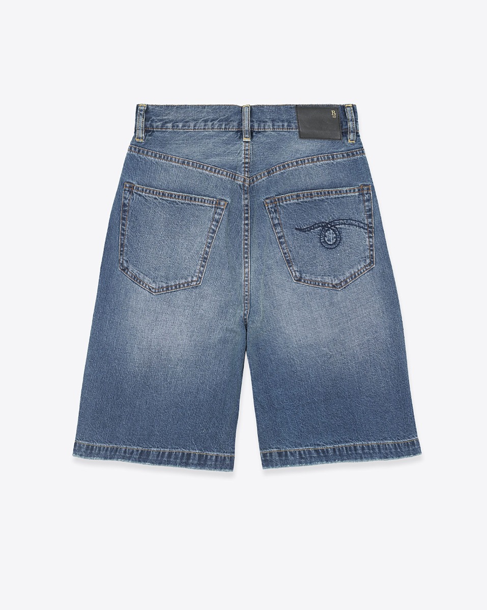 Short bermuda Relaxed R13 en denim bleu d&eacute;lav&eacute; &laquo; Depot Blue &raquo;. 