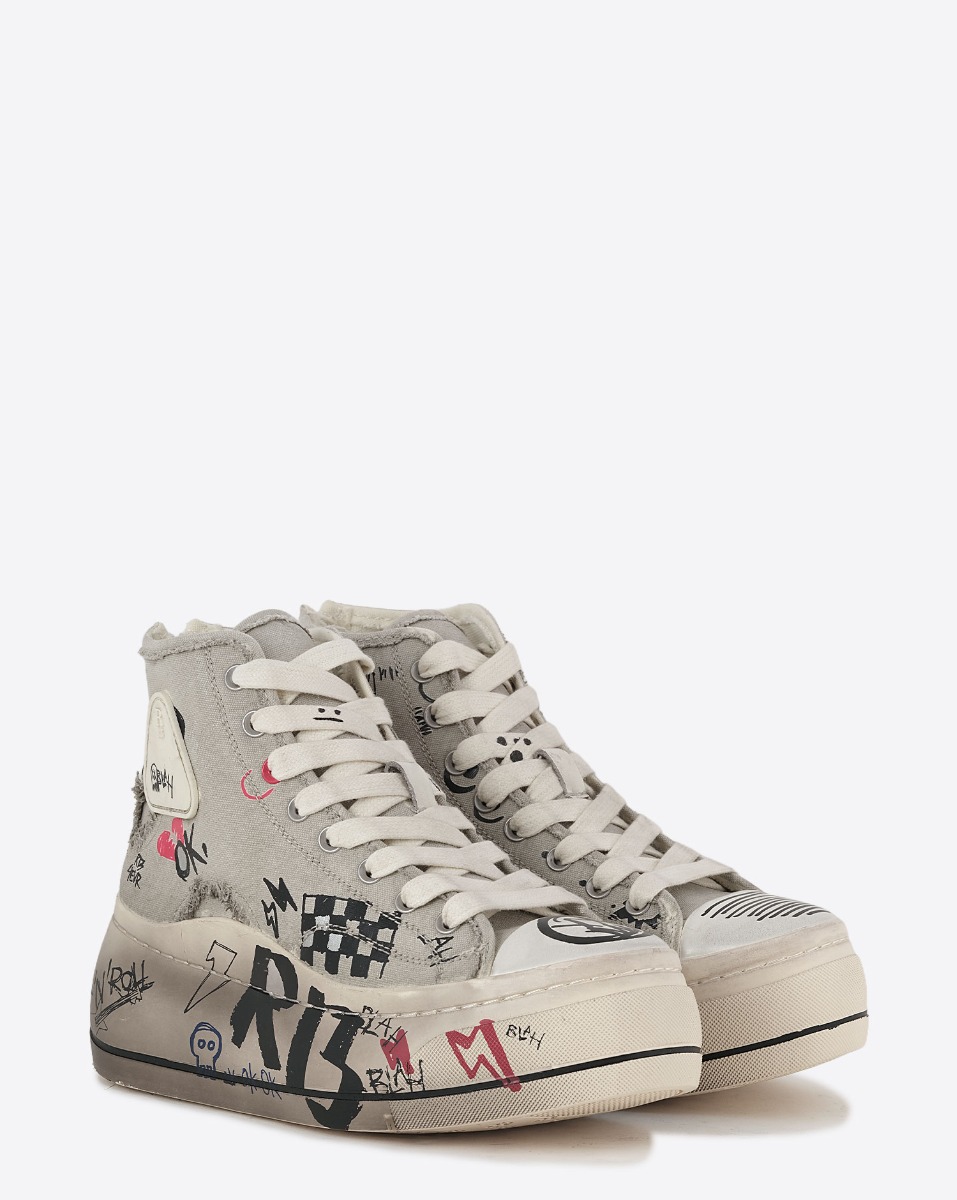 Sneakers compens&eacute;es Kurt R13 en toile grise customis&eacute;es. Vue de face.