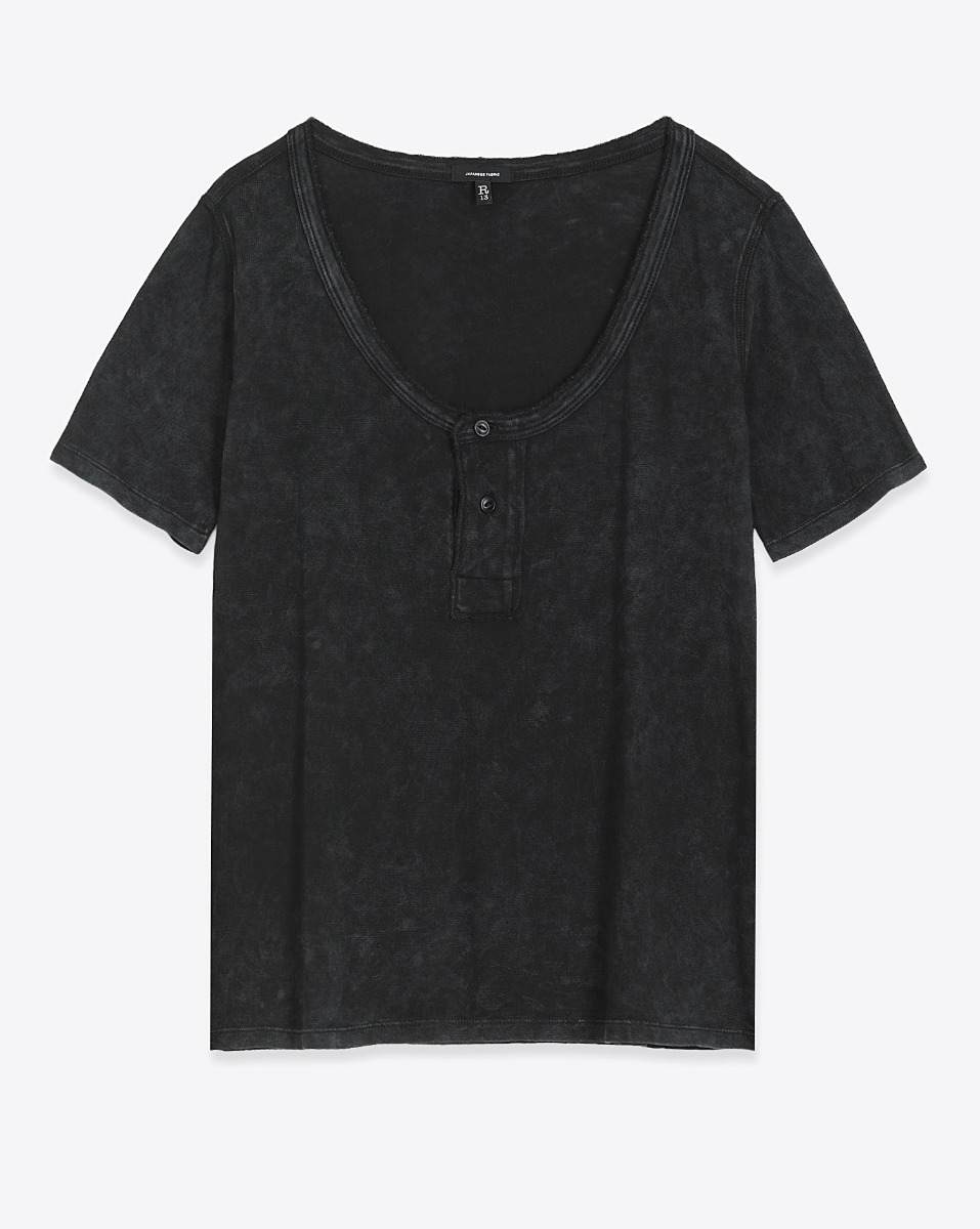 T-shirt Henley R13 en coton et cachemire acid gris d&eacute;lav&eacute;. Vue de face.