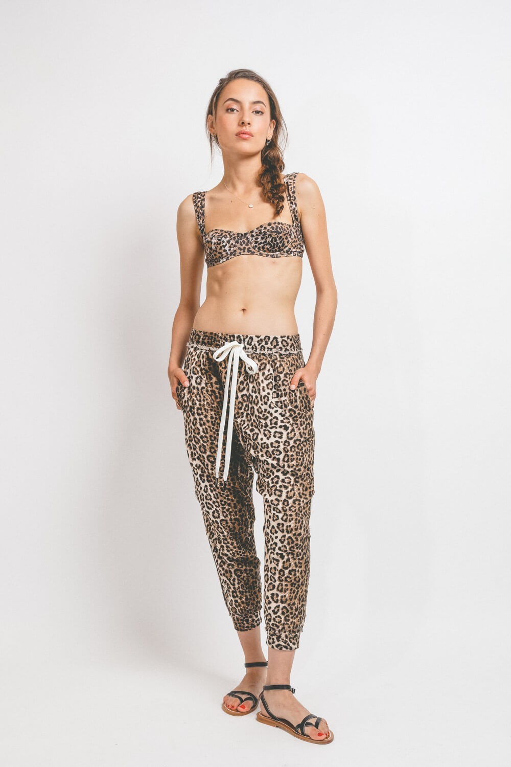Image du produit R13 Denim Collection Harem Sweatpants - Leopard - porté