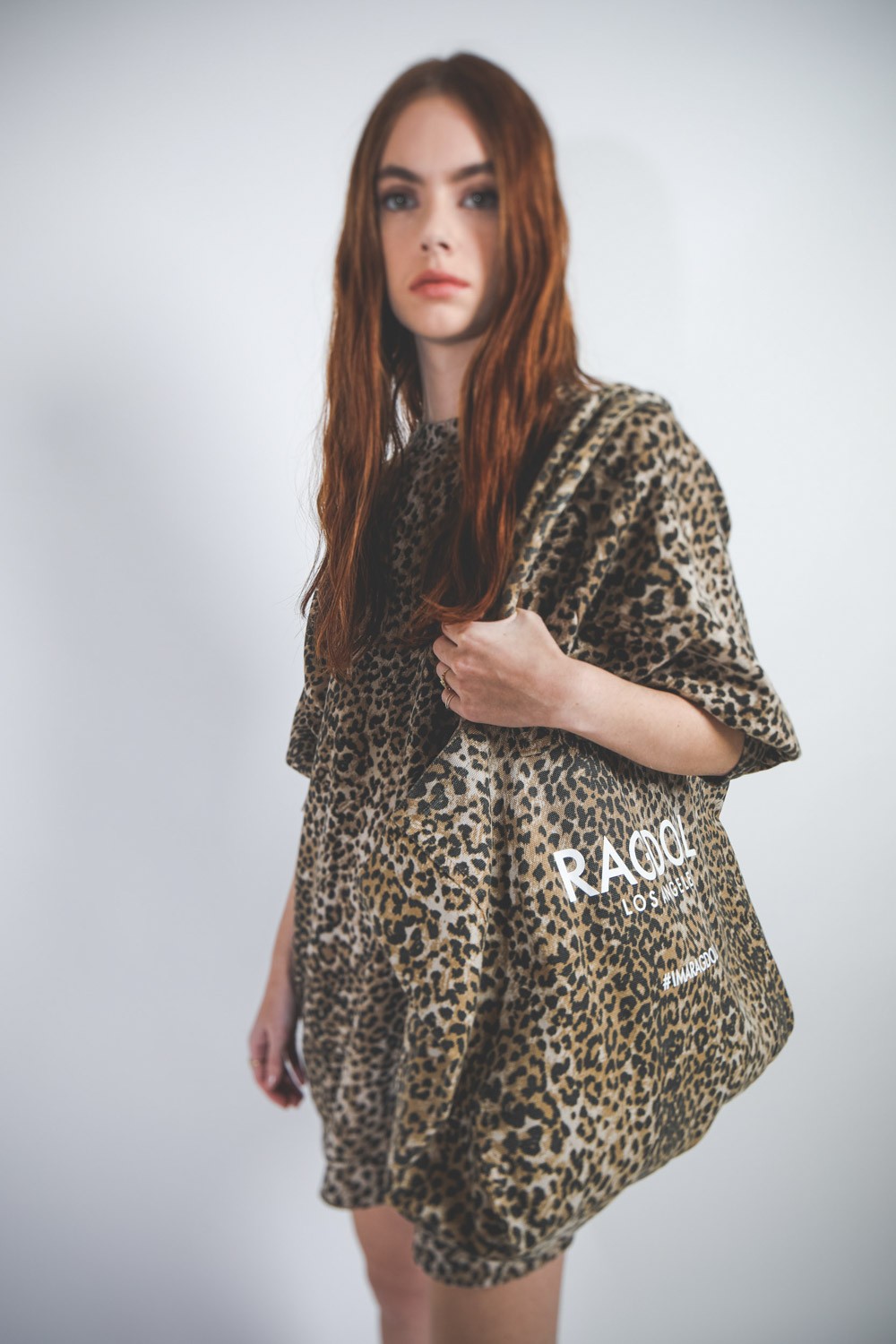 Image du produit Ragdoll LA Holiday Bag - Brown Leopard   - porté