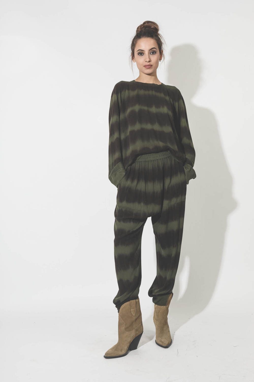 Raquel Allegra Raglan Sweatshirt – Forest Black and Stripes Tie Dye