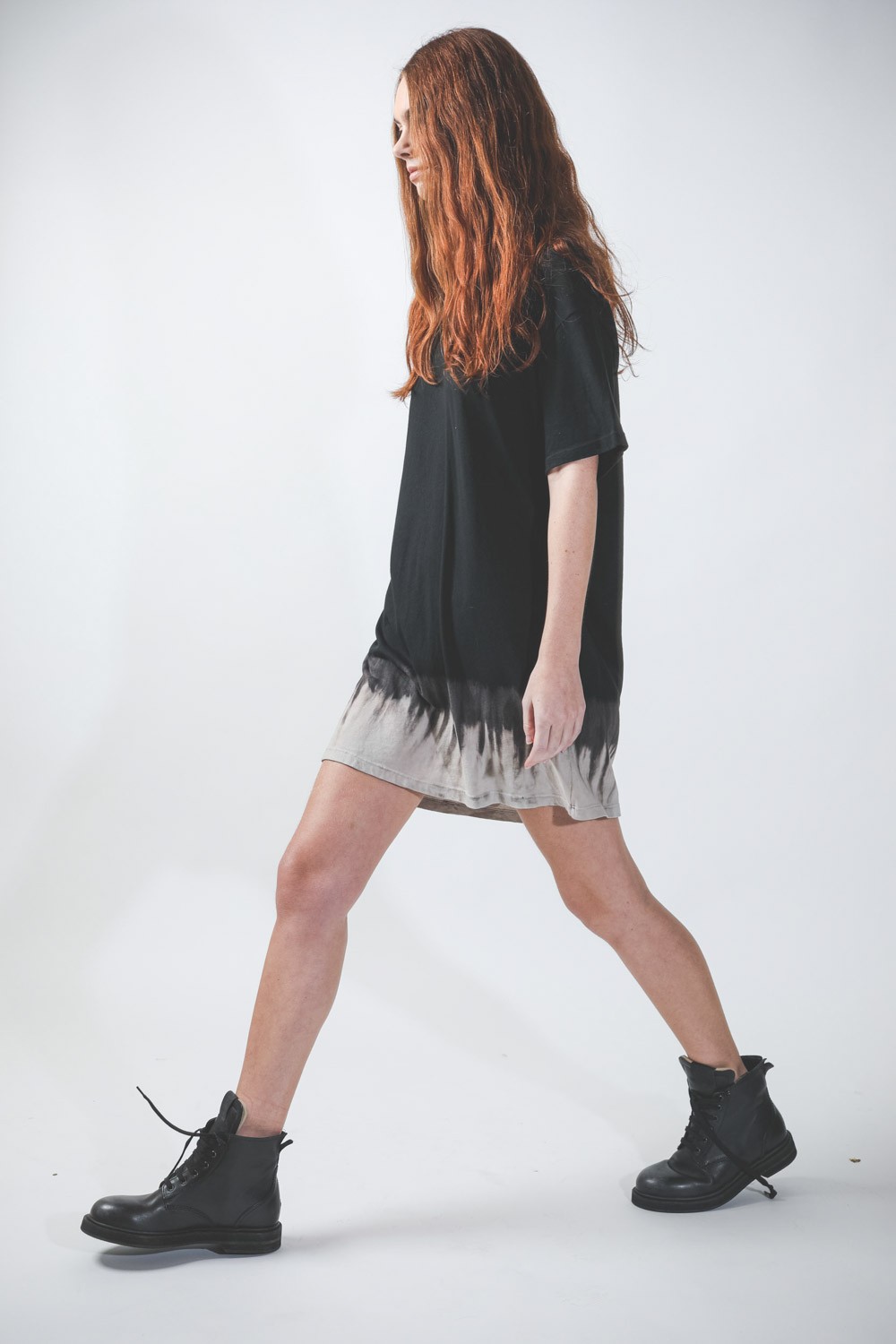 Image du produit Raquel Allegra T-Shirt Dress - Black Horizon TD  - 4