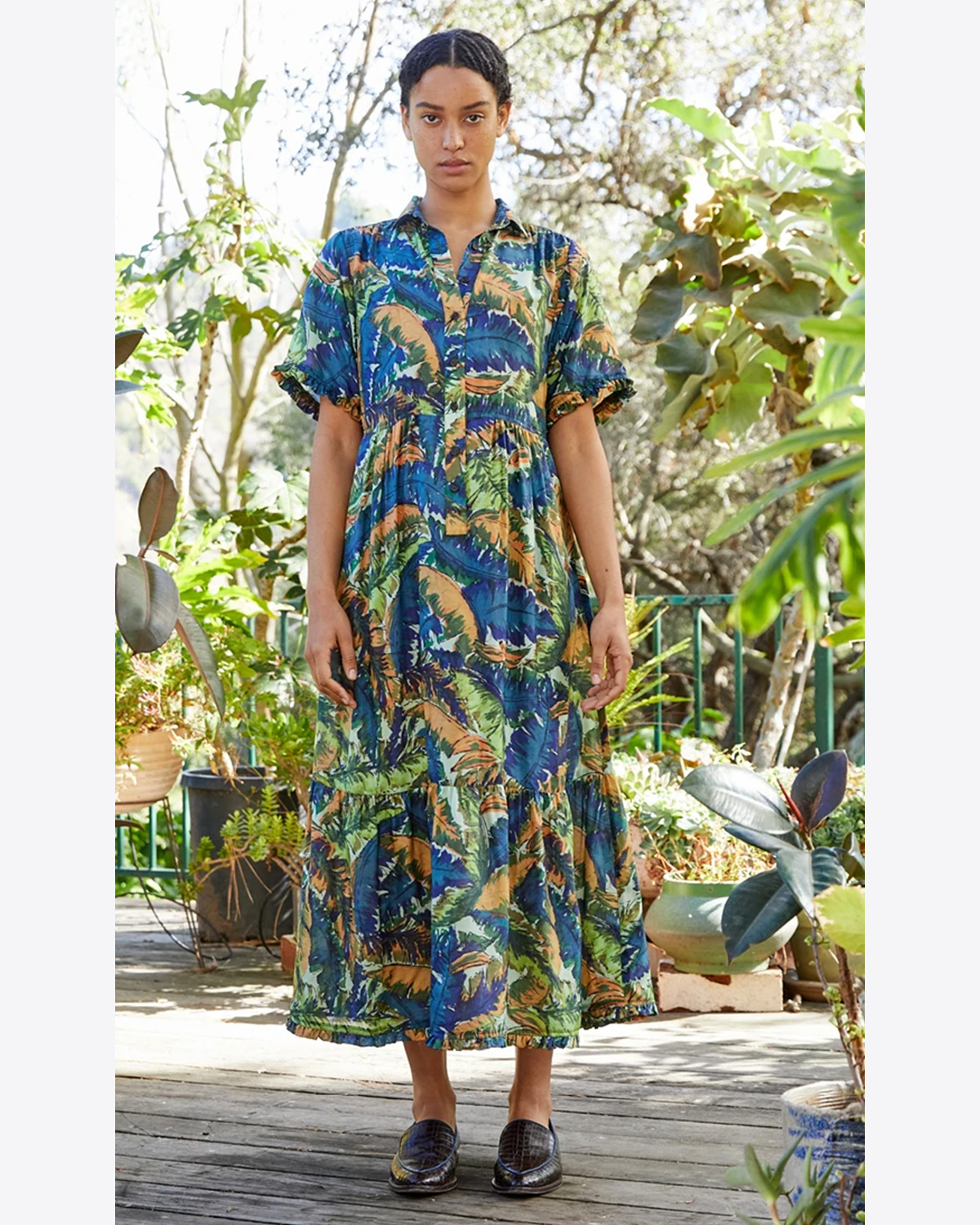 Image du produit Raquel Allegra Dainty Collar Dress Print - Blue Jungle - porté