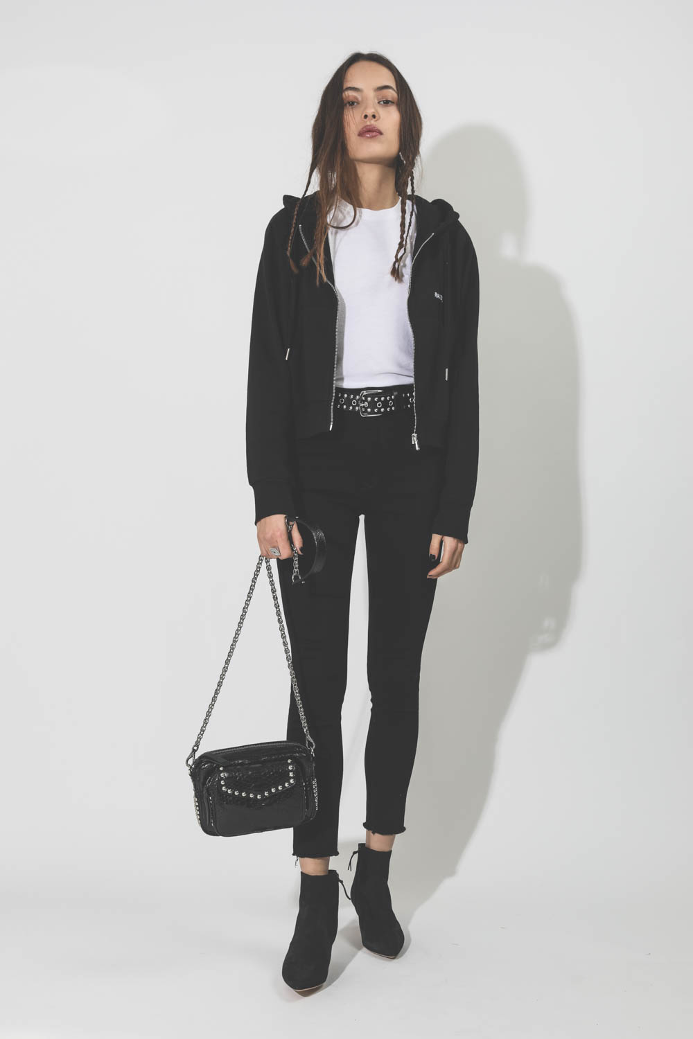 Sac en Python Charly Noir Clous bandoulière chaine argent Claris Virot  