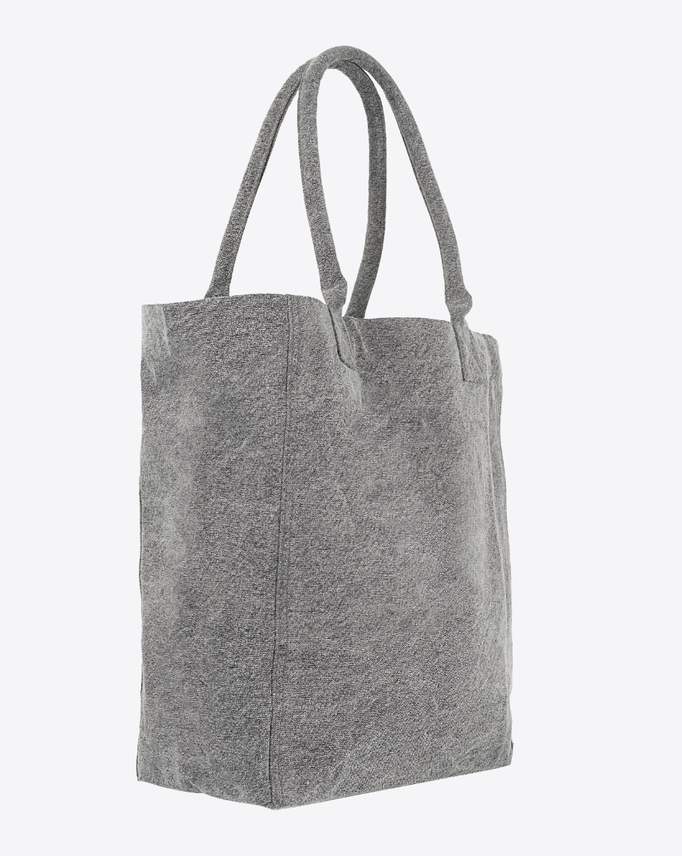 Produit Cabas Yenky Isabel Marant en toile délavée anthracite logo "MARANT" brodé blanc. Porté main ou épaule. Arrière du cabas uni.