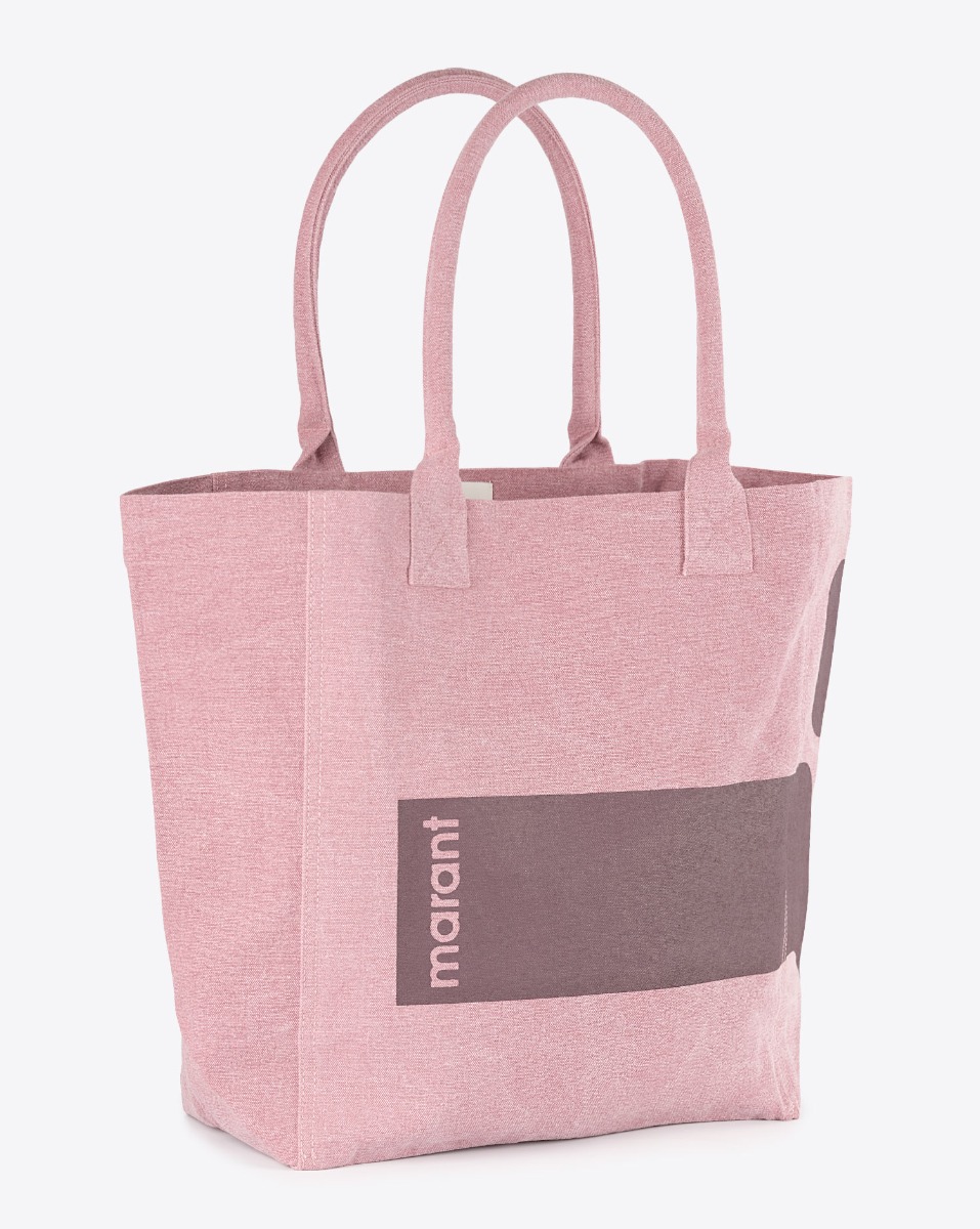 Cabas Yenky Isabel Marant en coton écoresponsable, rose, logo bordeaux. Vue de profil. Détail du logo Marant.