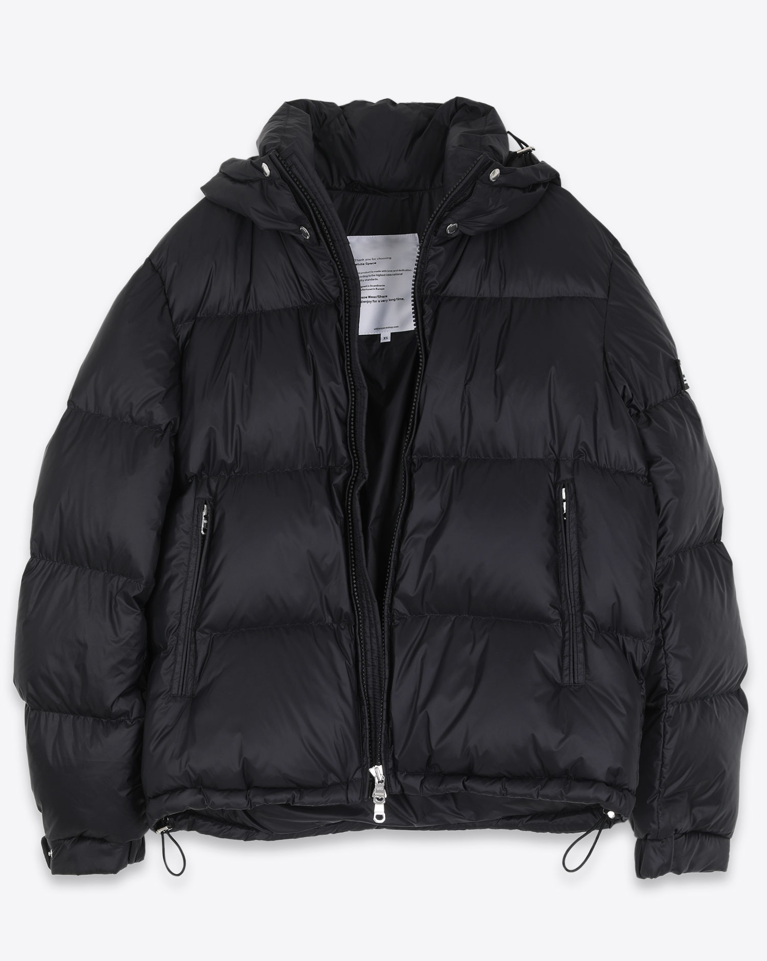 White Space Scott Down Jacket Black. Ouverte.