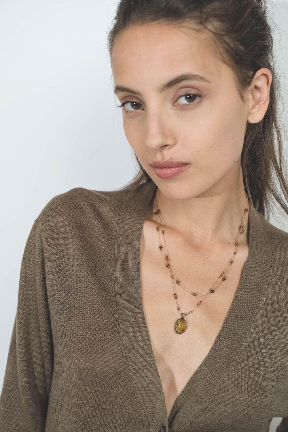 Sharing Collier Court Tibétain VVV Olive Quartz
