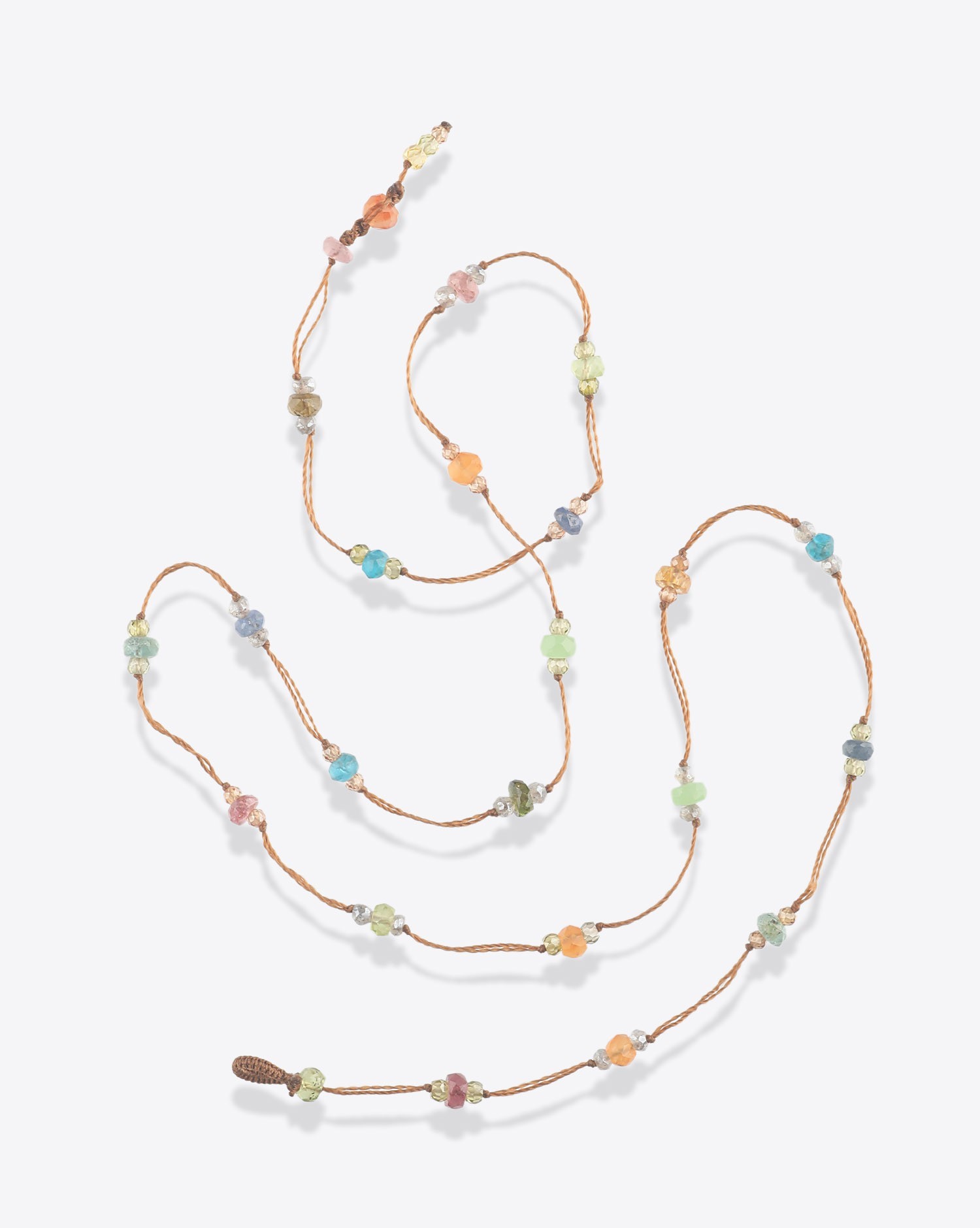 Bracelet multi-tours ou collier avec perles sur cordon Sharing. 