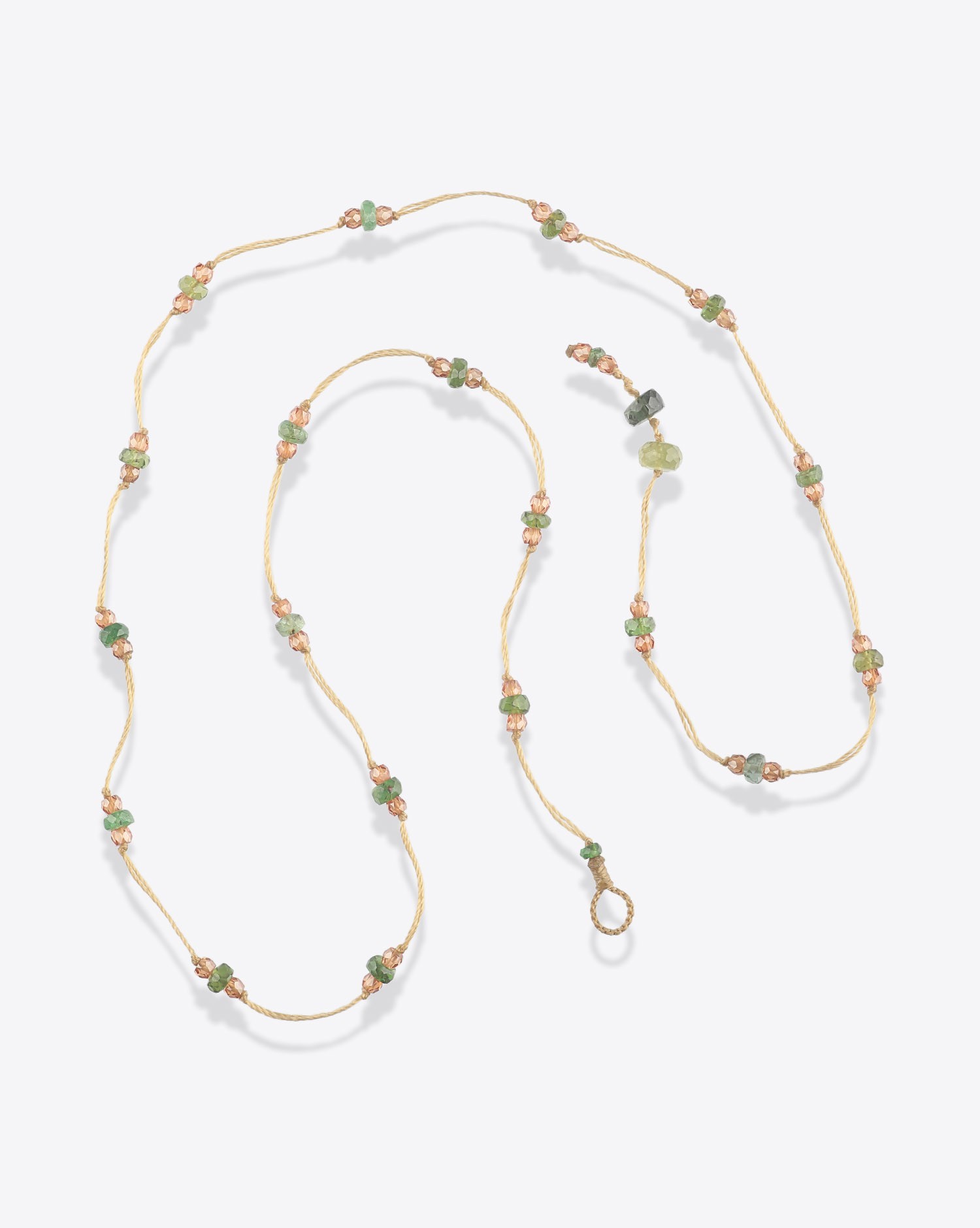 Bracelet perles multi-tours ou collier sur cordon Sharing. 