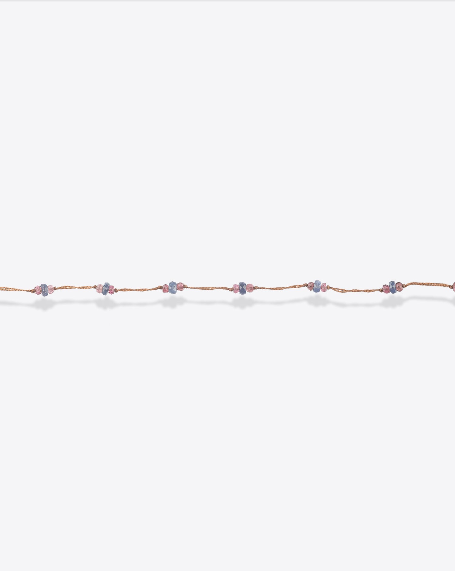 Produit Bracelet perles sur cordon Sharing. Détail perles.