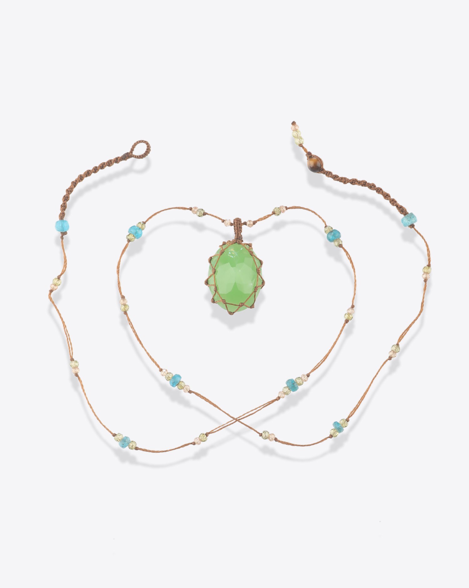 Image du produit Sharing Collier Court Tibétain Sur Cordon Tabac - Green Chalcedony  
