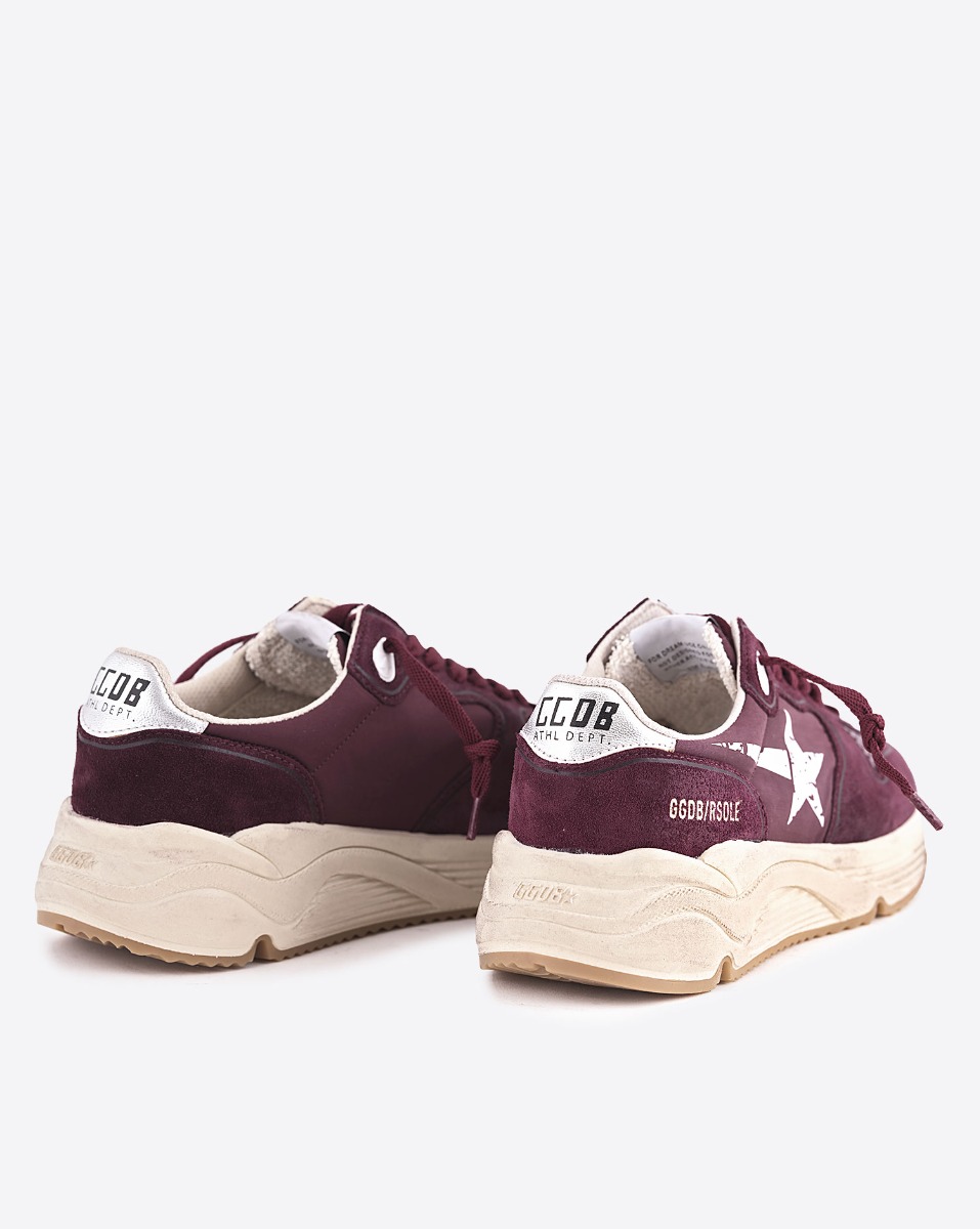 Sneakers Running Sole Golden Goose pour femme en cuir et tissu bordeaux, &eacute;toile blanche. Vue de dos.
