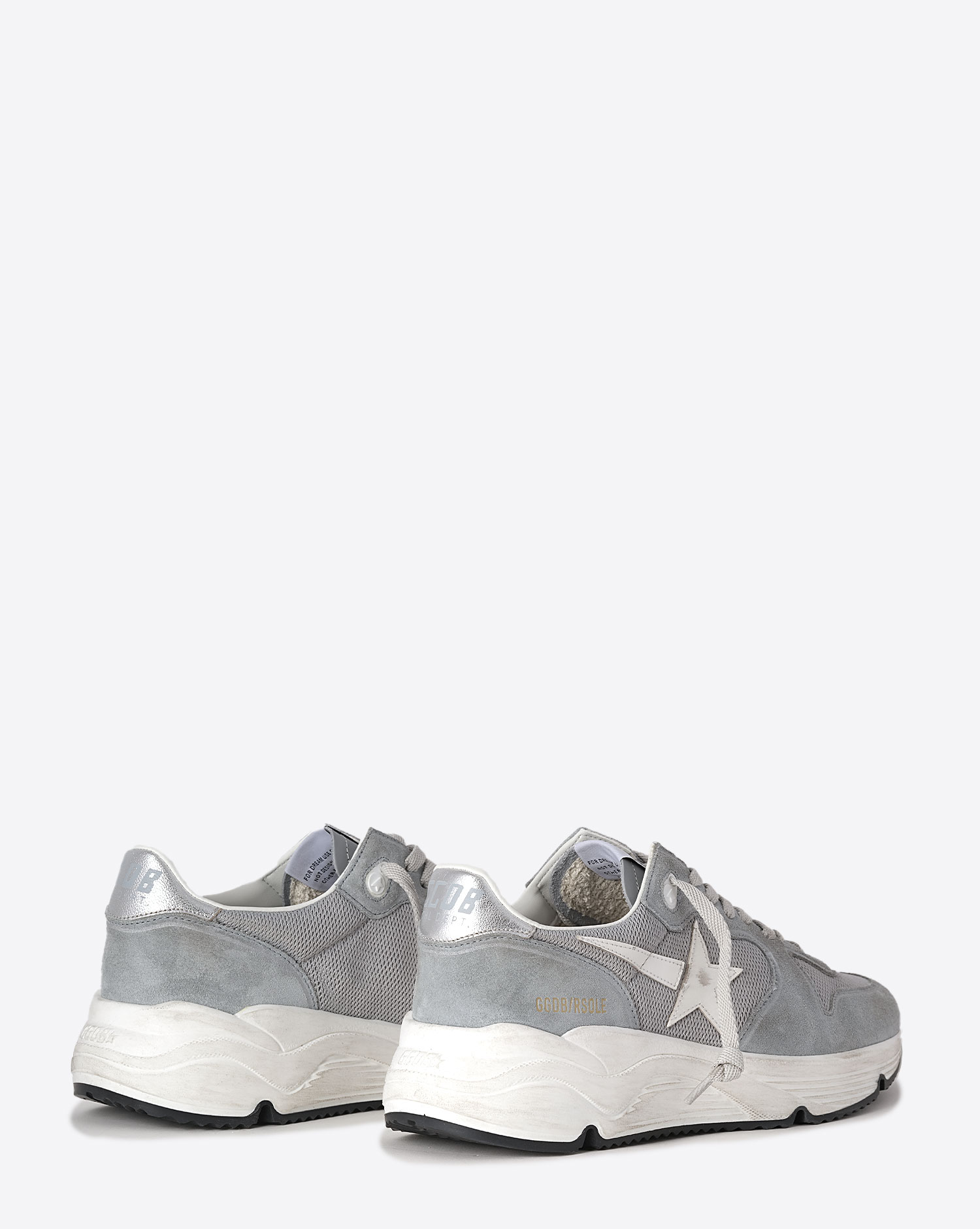 Sneakers Running Sole Golden Goose en cuir gris. Vue dos. 
