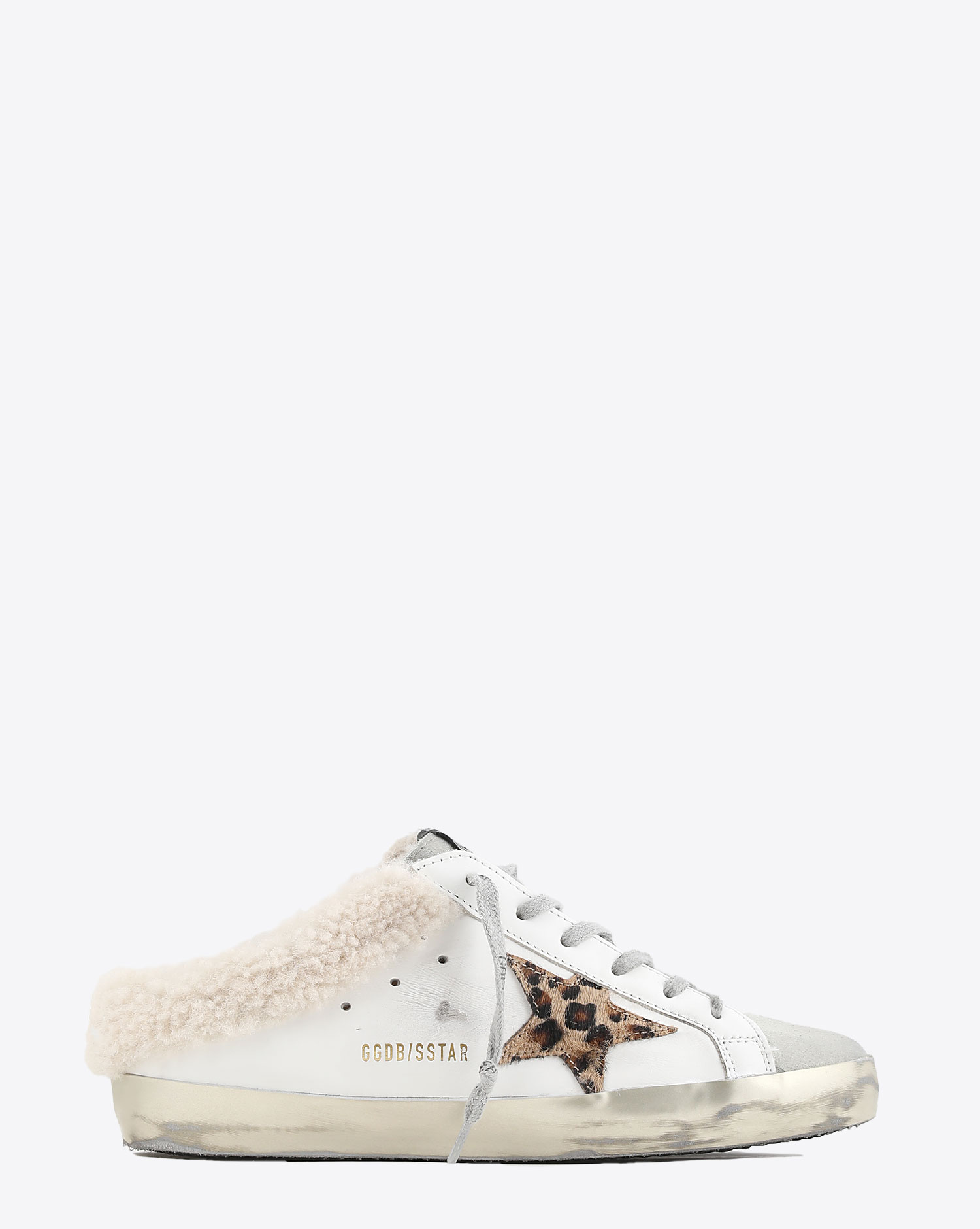 Sneakers Super-Star sabot en cuir blanc étoile léopard doublée de mouton retourné Golden Goose Femme. Profil.