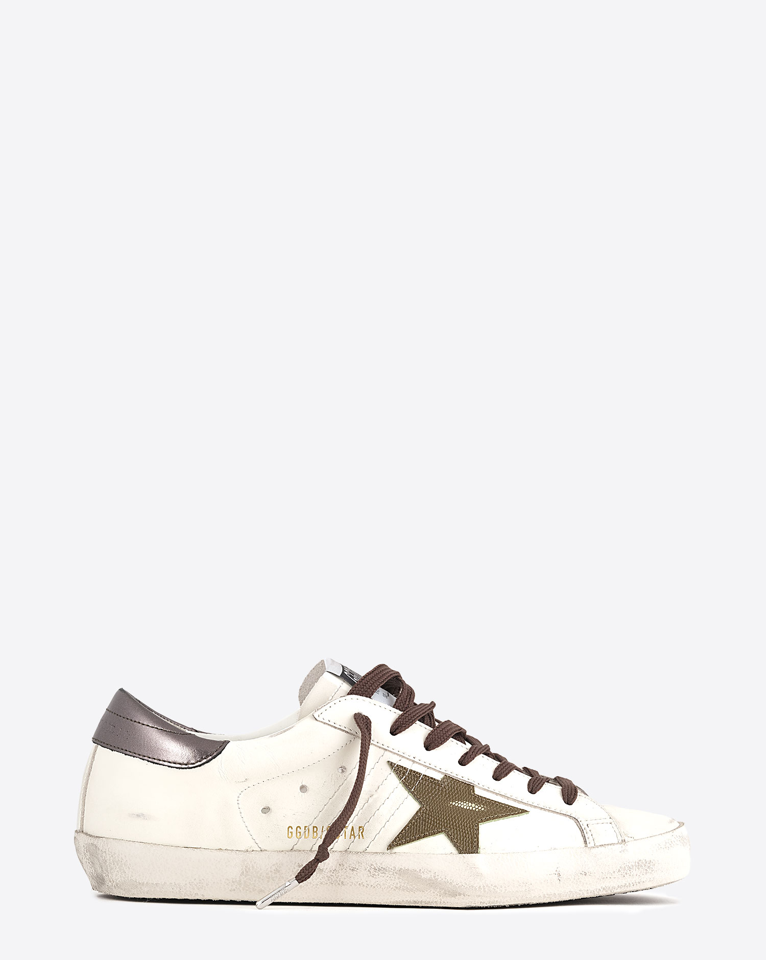 Produit Sneakers Superstar Golden Goose Homme en cuir blanc avec étoile kaki. Vue profil. 
