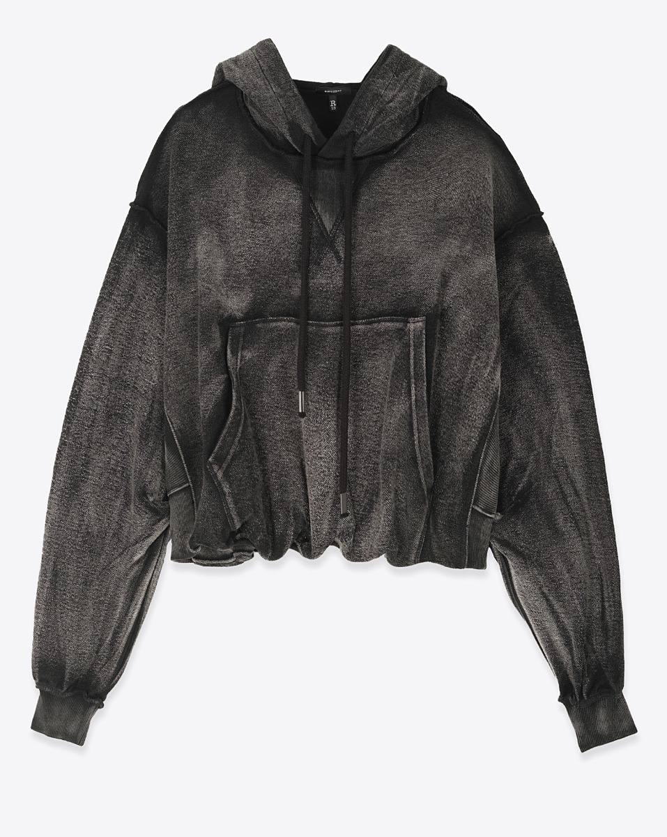 Produit Sweat-shirt à capuche Balloon Popover noir délavé R13. Vue de face.