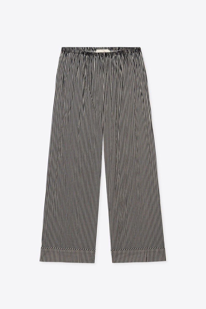 Pantalon Easy Sleep The Great en coton ray&eacute; noir et cr&egrave;me, vu de face.