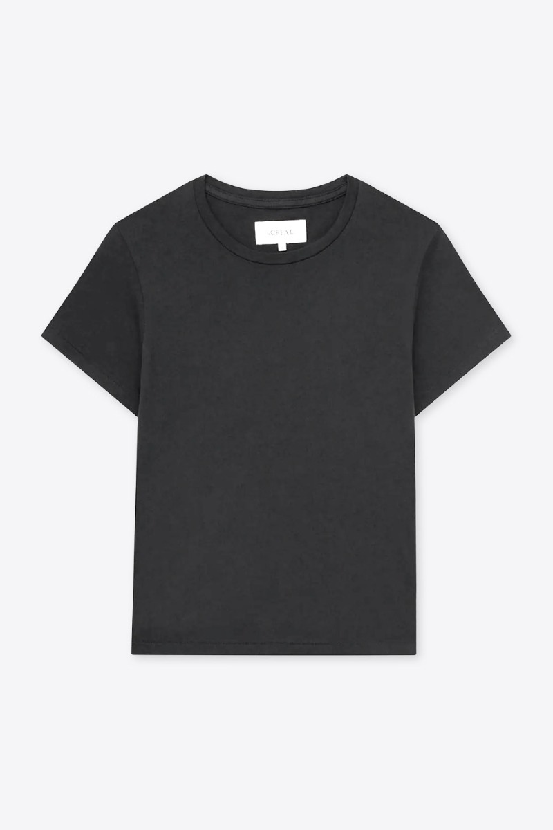 Tee-shirt Little The Great en coton noir d&eacute;lav&eacute;, vu de face.
