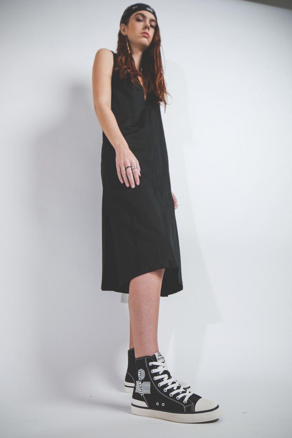 Image du produit Tom Wood Knot Dress - Pitch Black  - porté