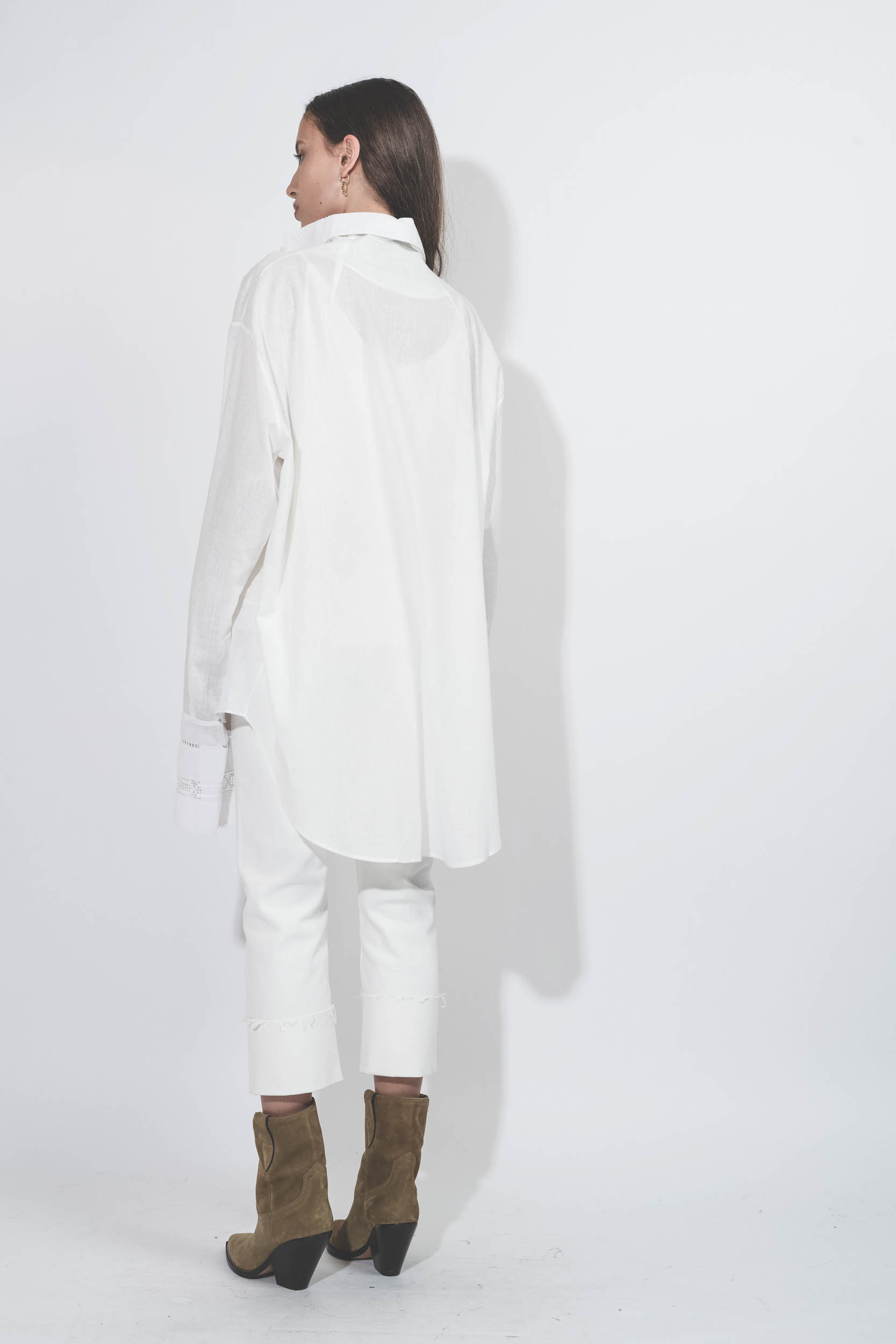 Chemise manches longues en voile de coton et dentelle Marie Vautrait.