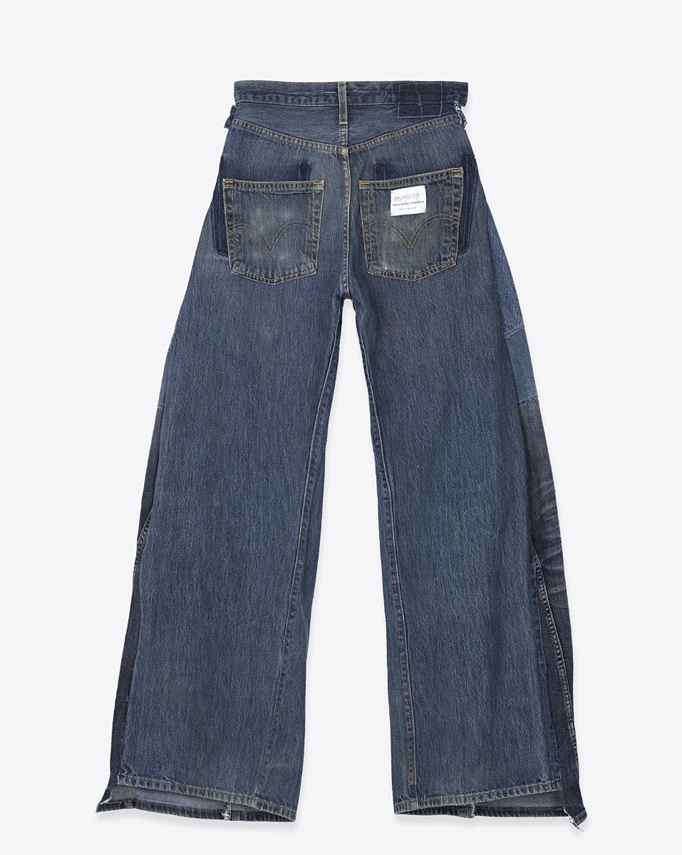 Jean Baggy Upcycling Yekaterina Ivankova en patchwork de denim bleu. Vue de dos.