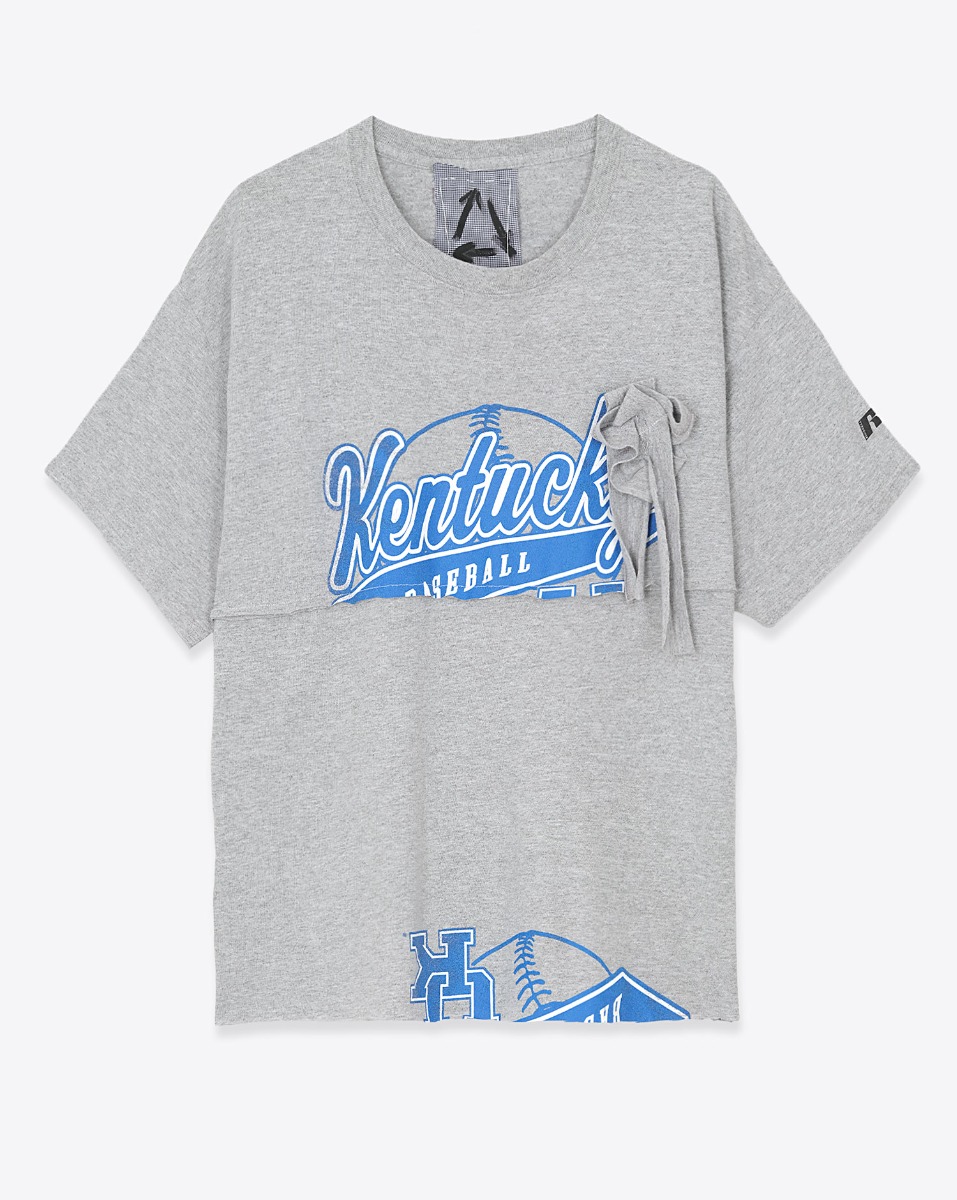 Tee-shirt manches courtes customis&eacute; par Yekaterina Ivankova. Vue de face.