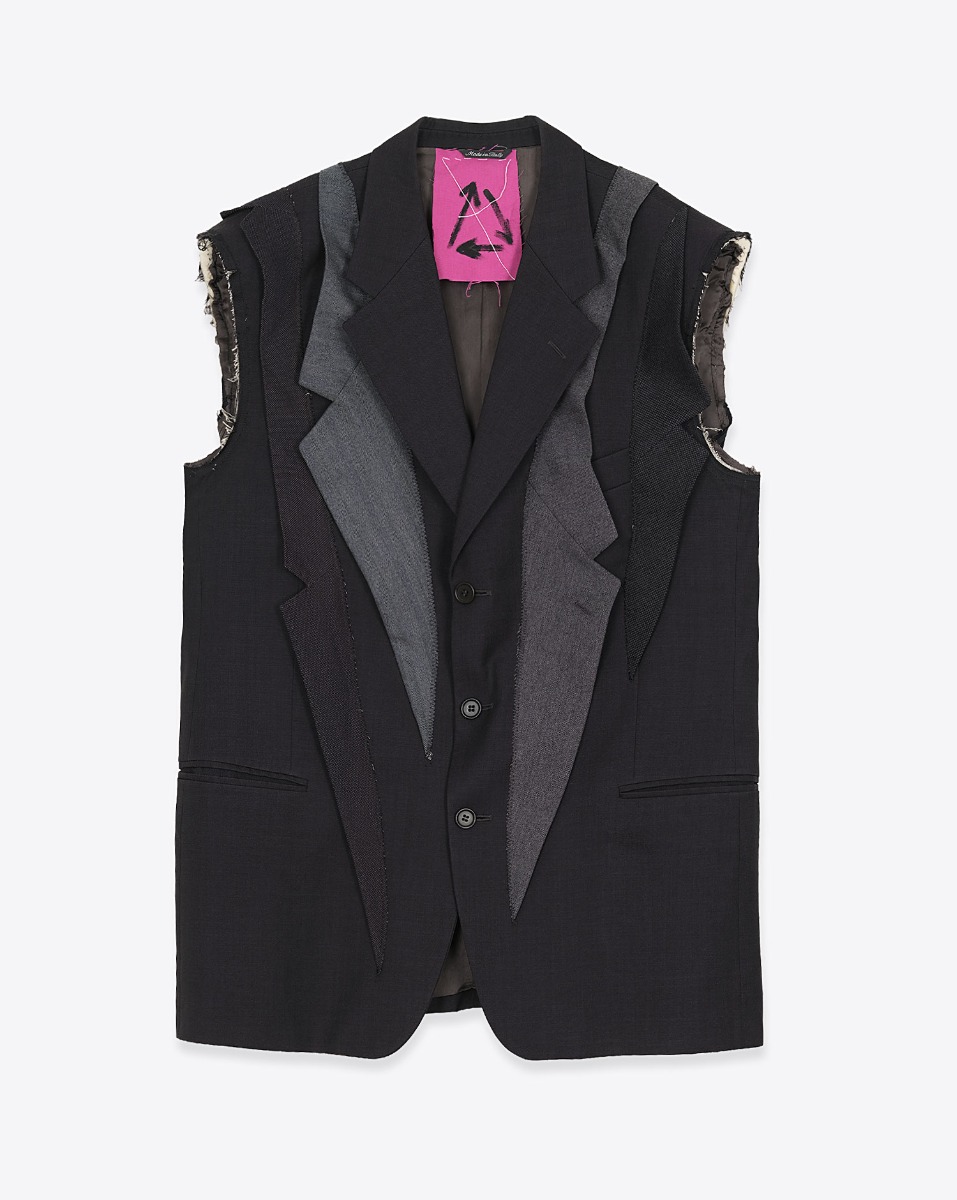 Veste sans manches customis&eacute;e Yekaterina Ivankova Upcycling. Vue de face.